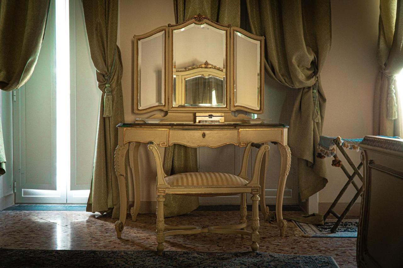 Apartmán Palazzo Capece Caivano Exteriér fotografie
