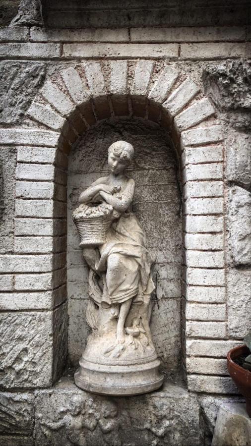 Apartmán Palazzo Capece Caivano Exteriér fotografie