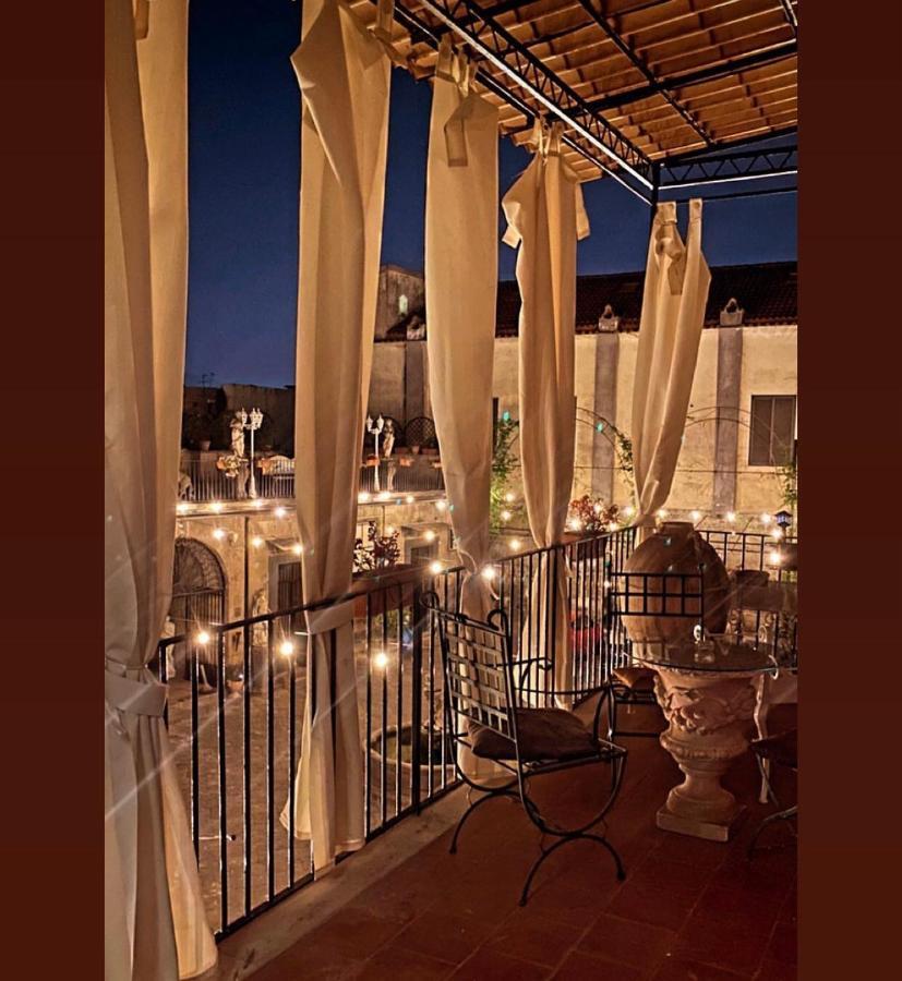 Apartmán Palazzo Capece Caivano Exteriér fotografie